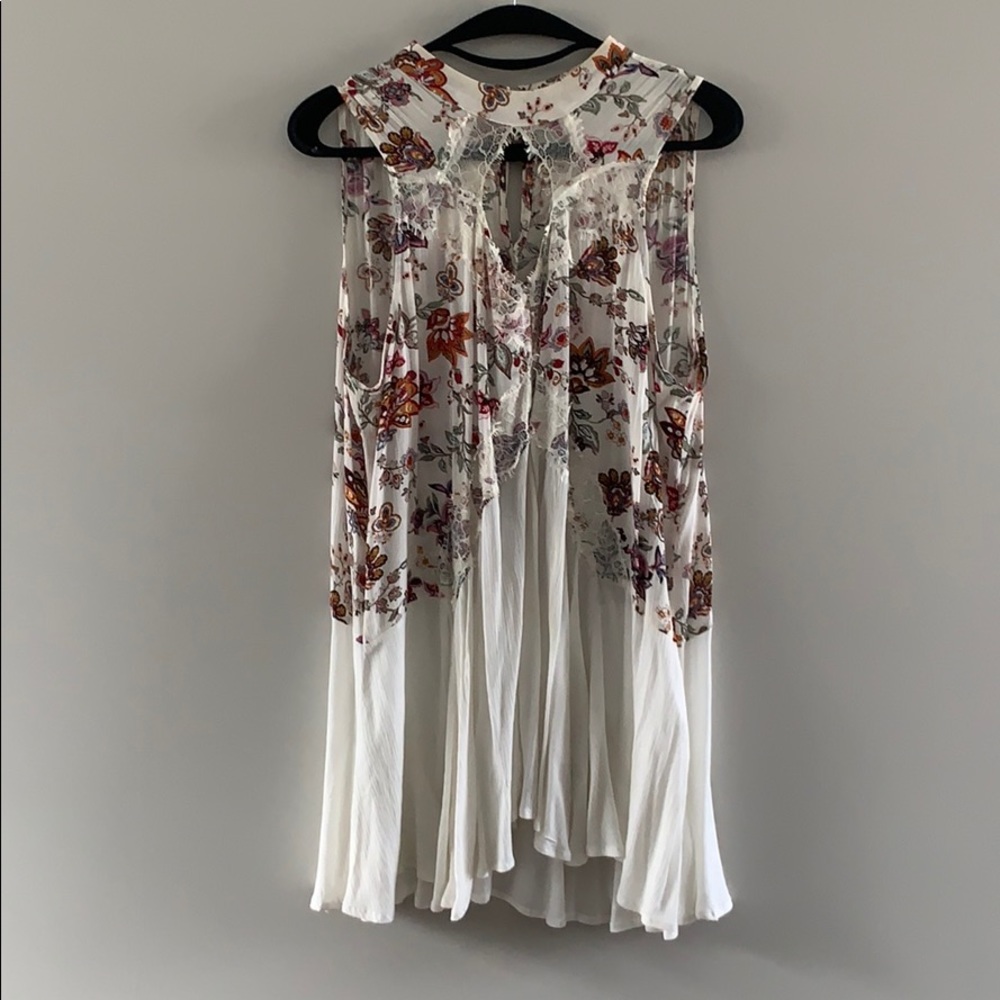 Buckle Daytrip Lace High-neck Shirt